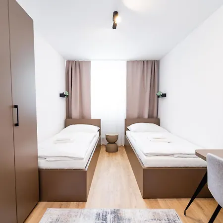 Turistická Ubytovňa Pri Spojenom školskom Internáte Werferova 10 *