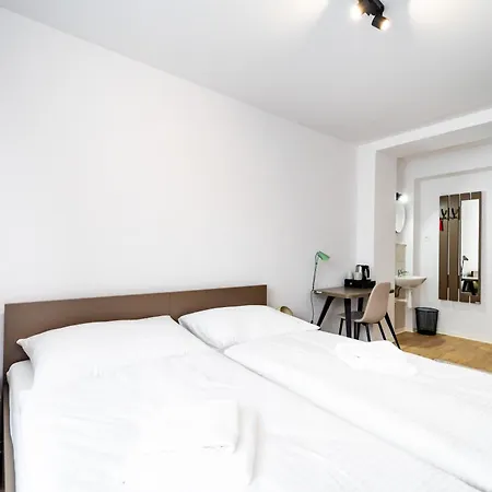 Turisticka Pri Spojenom Skolskom Internate Werferova 10