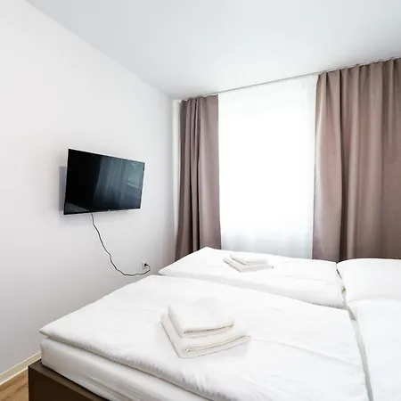 Turistická Ubytovňa Pri Spojenom školskom Internáte Werferova 10 * Košice