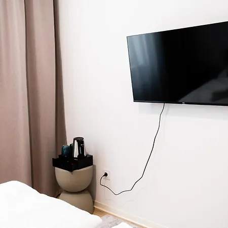 Turisticka Pri Spojenom Skolskom Internate Werferova 10 Pensionat Košice