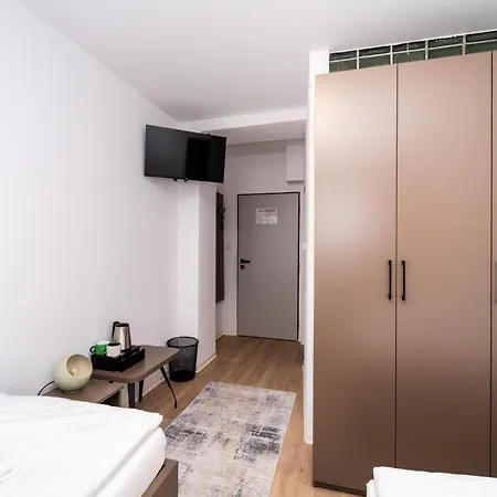 Affittacamere Turistická Ubytovňa Pri Spojenom školskom Internáte Werferova 10 *