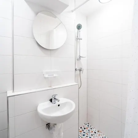 Turistická Ubytovňa Pri Spojenom školskom Internáte Werferova 10 *