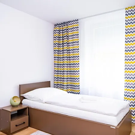 Turisticka Pri Spojenom Skolskom Internate Werferova 10 * Košice